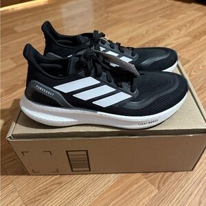 Adidas Pureboost women’s 8 NEW